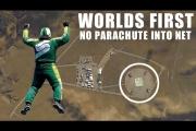 World First – Skydiver Luke Aikins Jumps 25000 Feet Into Net With No Parachute