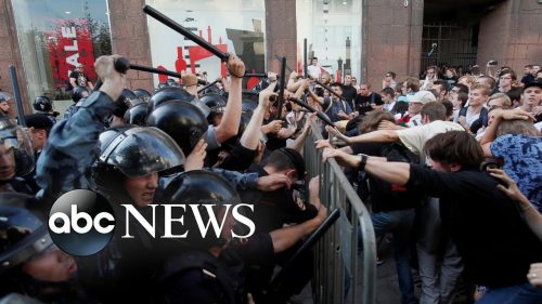 Protesters in Moscow, volcano eruption and taekwondo match: World in Photos, July 29